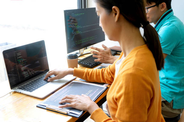 Tout d’abord, un appel à l’action guide le lecteur vers une prochaine étape. Ensuite, il transforme l’attention en interaction